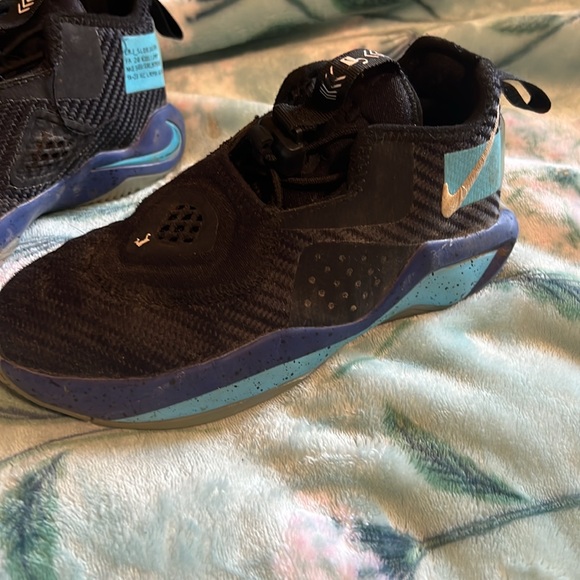 Lebron soldier 2 youth - Picture 2 of 3